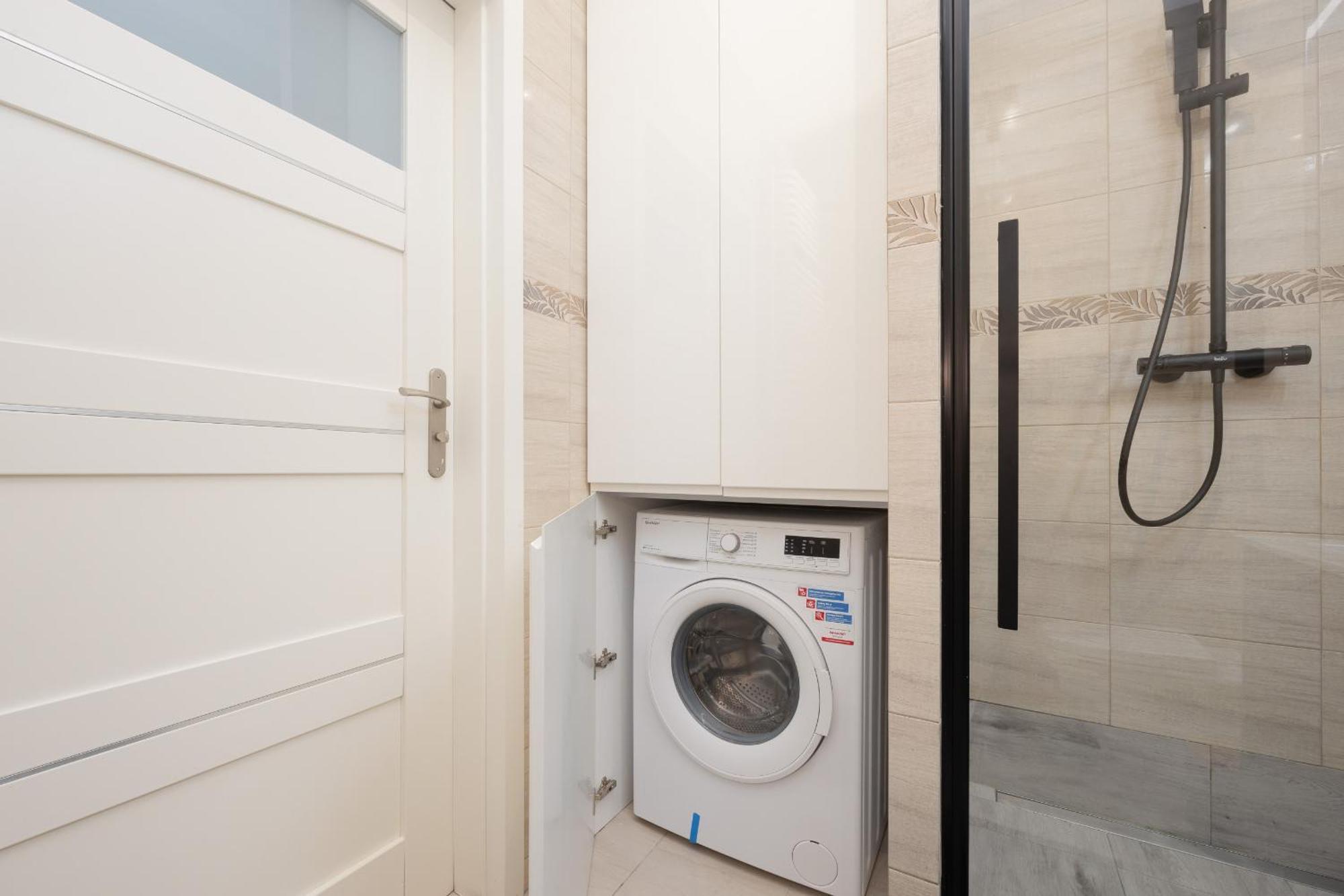 Nowoczesny Z Parkingiem Mokotow By Renters Leilighet